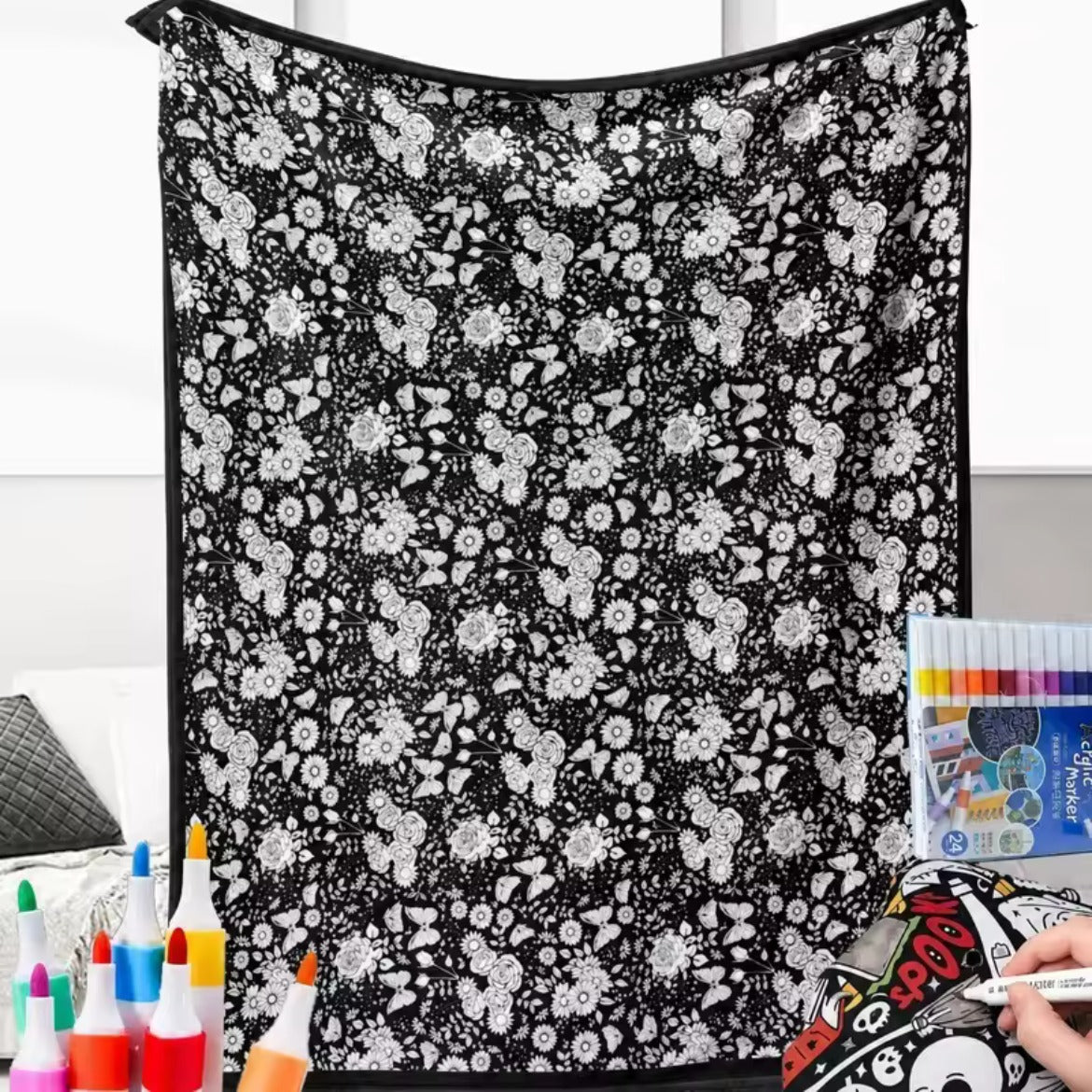 Ausmalbare Kuscheldecke mit 24 Stiften